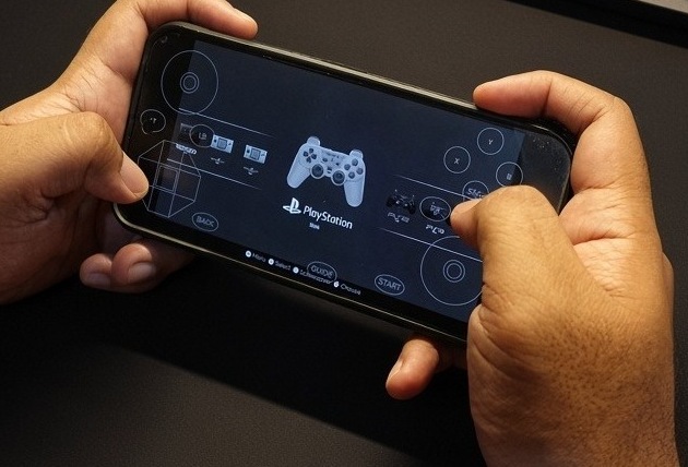 ES-DE on the phone over Moonlight, PS3 selected